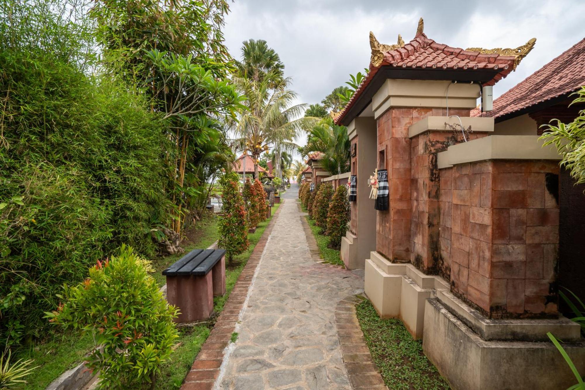Nirmala Guest House Surf Keramas Exterior foto