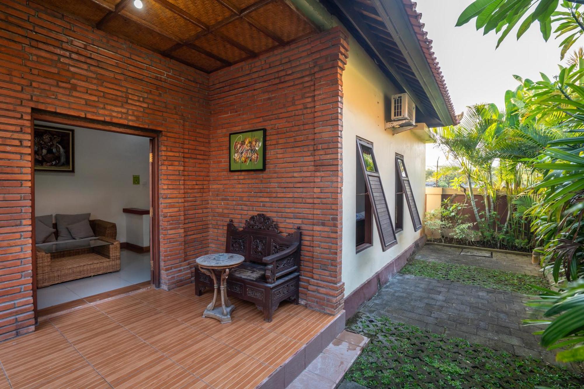 Nirmala Guest House Surf Keramas Exterior foto